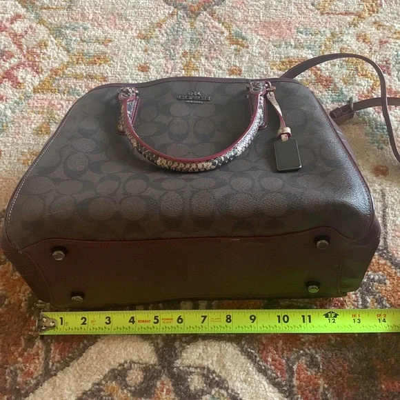 Dark Brown and burgundy Coach Signature handbag - Picture 5 of 6